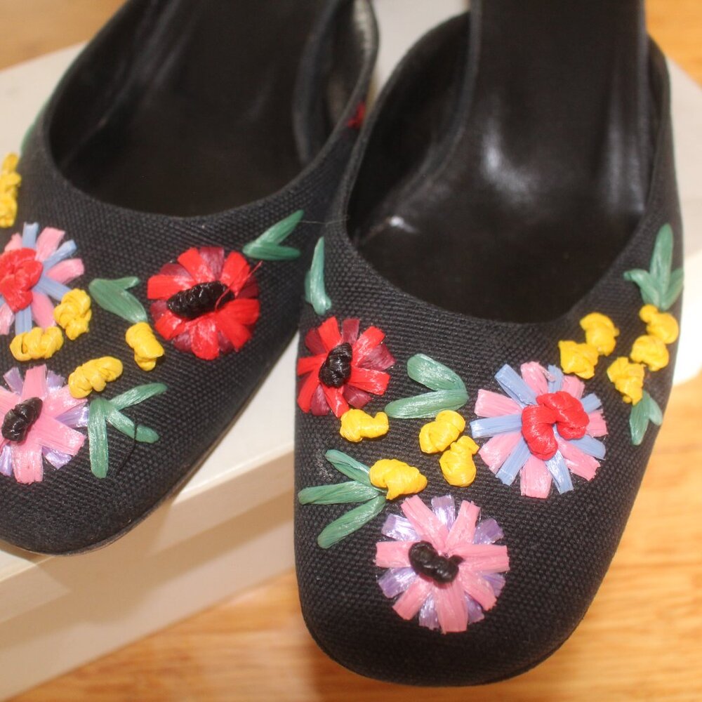 True Vintage 1990s Moschino Black Canvas Mule Heels Floral Detail Size 40.5 - Picture 3 of 7